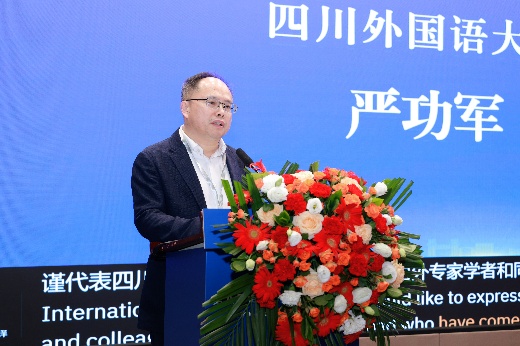 墙上的广告单倒一边的花 AI 生成的内容可能不正确。